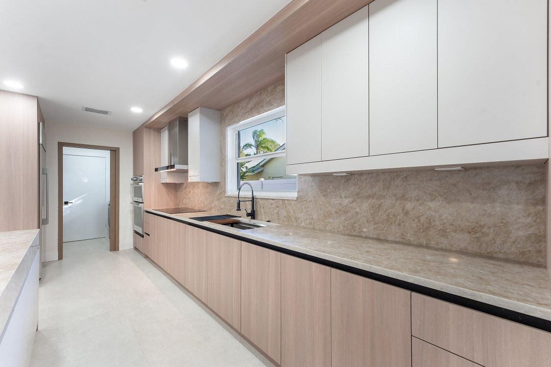 For Sale: $1,399,000 (4 beds, 2 baths, 2077 Square Feet)