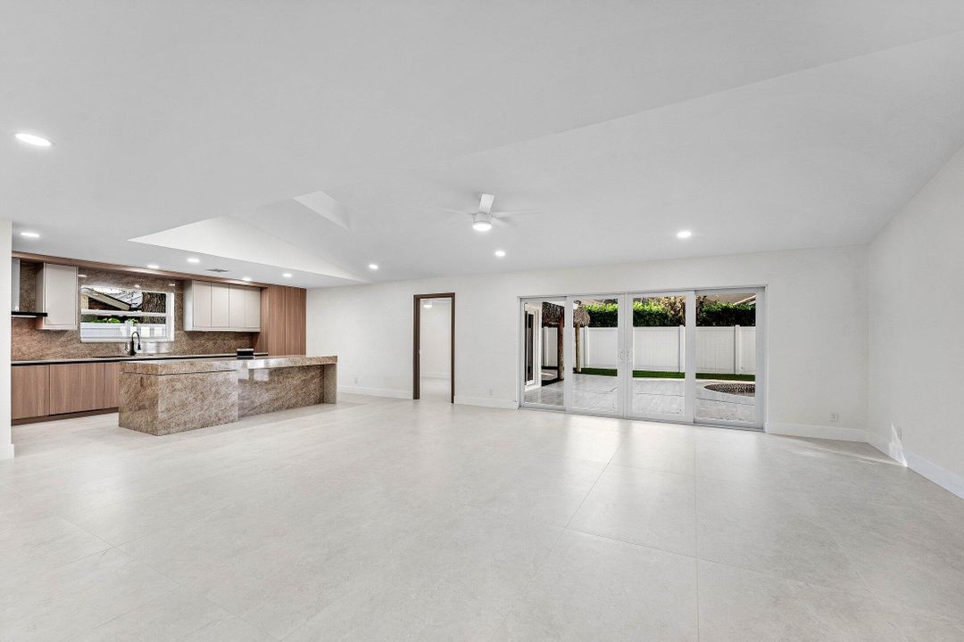 For Sale: $1,399,000 (4 beds, 2 baths, 2077 Square Feet)