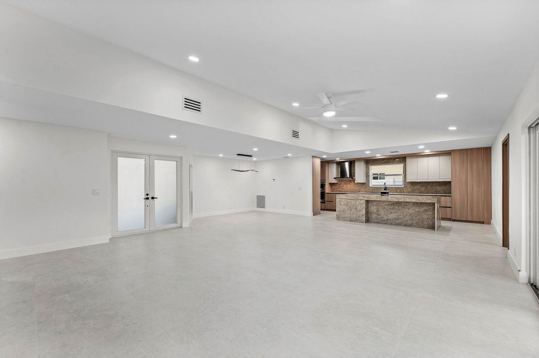 For Sale: $1,399,000 (4 beds, 2 baths, 2077 Square Feet)