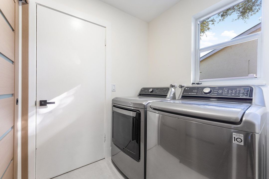 For Sale: $1,399,000 (4 beds, 2 baths, 2077 Square Feet)