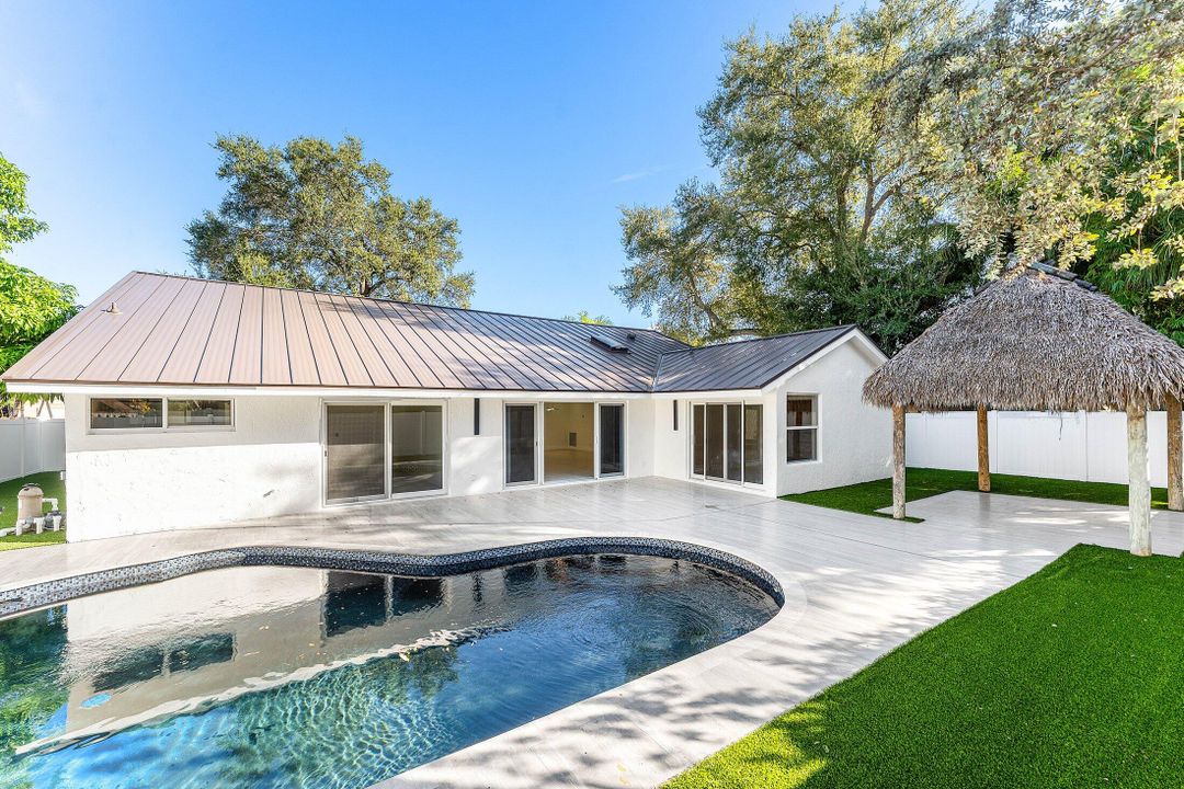 For Sale: $1,399,000 (4 beds, 2 baths, 2077 Square Feet)