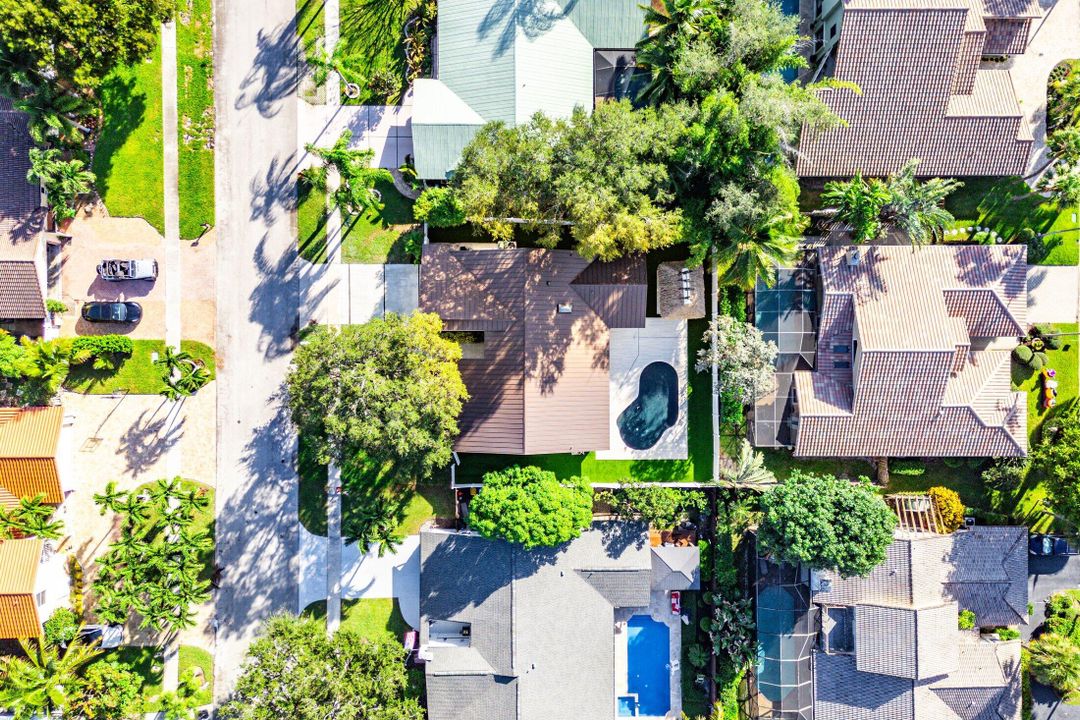 For Sale: $1,399,000 (4 beds, 2 baths, 2077 Square Feet)