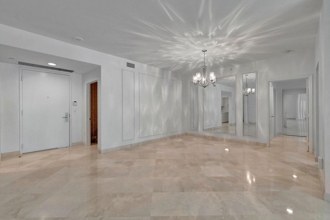 Active With Contract: $7,000 (2 beds, 2 baths, 2005 Square Feet)