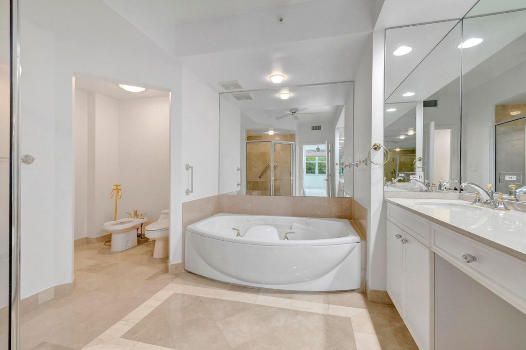 Active With Contract: $7,000 (2 beds, 2 baths, 2005 Square Feet)