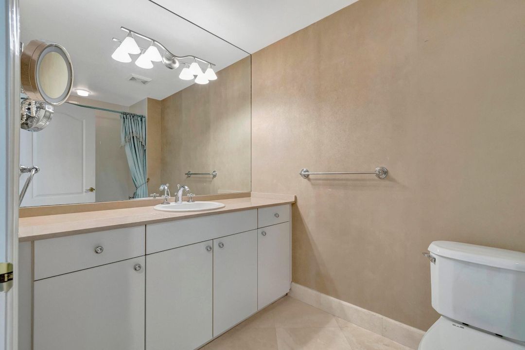 Active With Contract: $7,000 (2 beds, 2 baths, 2005 Square Feet)