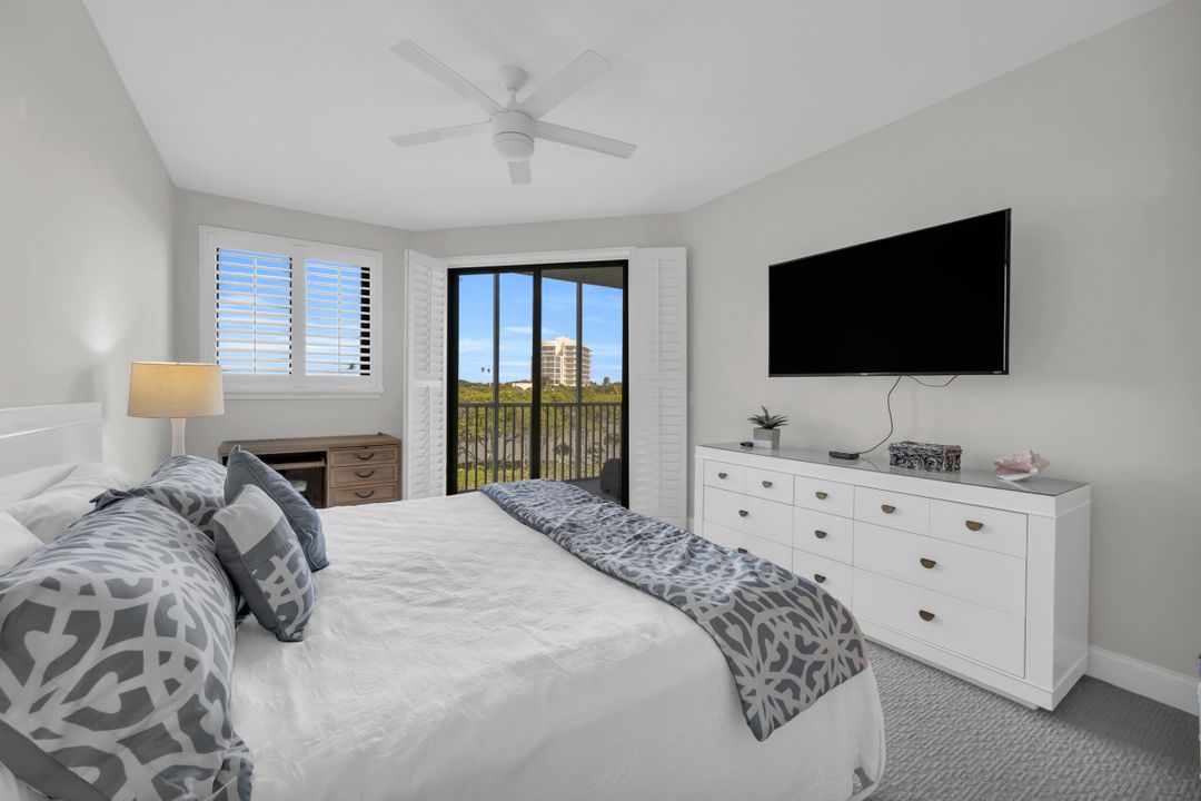 Под контрактом: $695,000 (2 спален, 2 ванн, 1463 Квадратных фут)