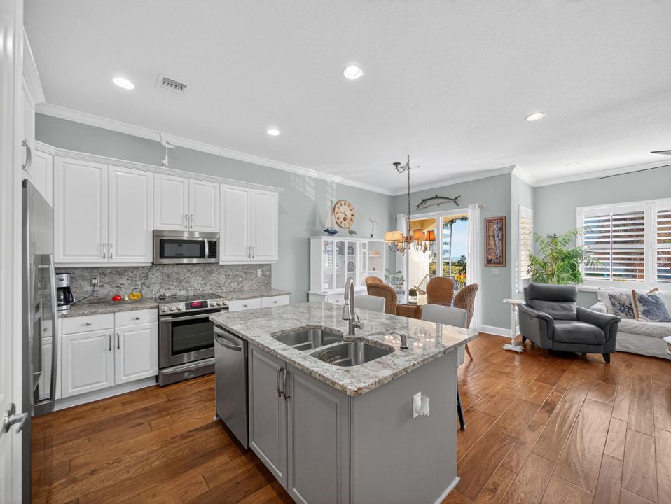 На продажу: $669,000 (3 спален, 3 ванн, 2171 Квадратных фут)