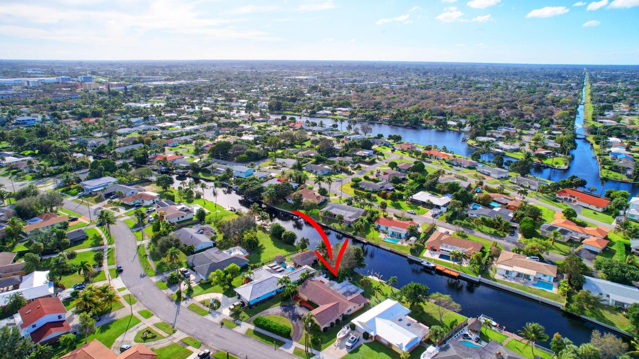 出租: $4,750 (4 贝兹, 2 浴室, 2369 平方英尺)