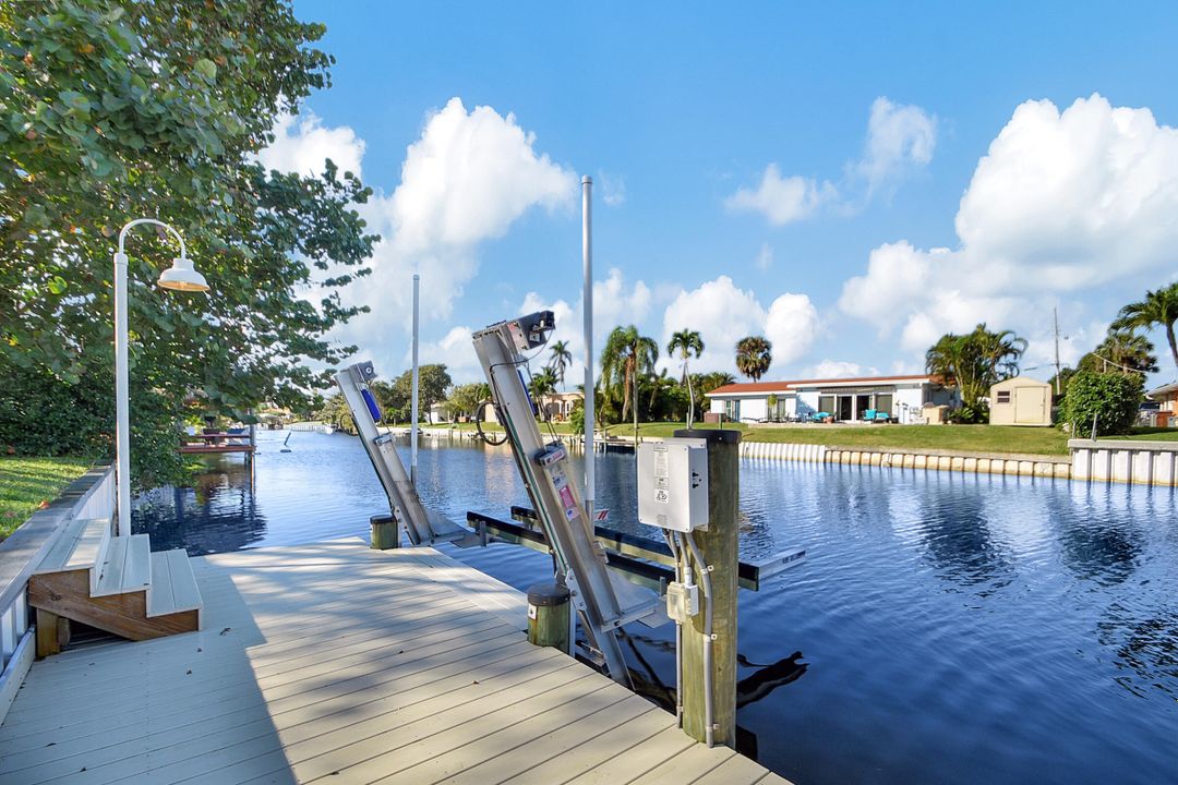 出租: $4,750 (4 贝兹, 2 浴室, 2369 平方英尺)