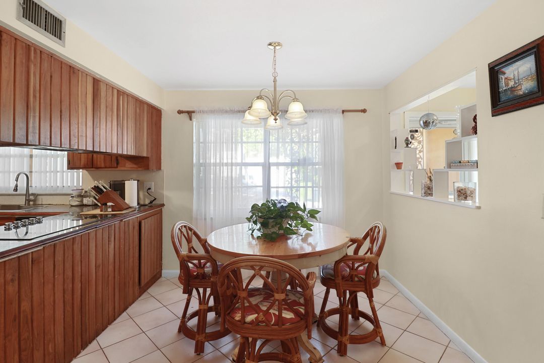 For Sale: $559,000 (4 beds, 3 baths, 2286 Square Feet)