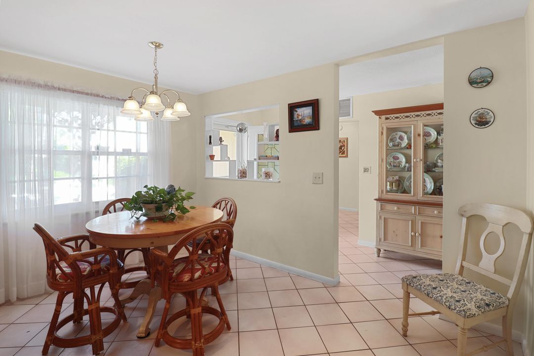 For Sale: $559,000 (4 beds, 3 baths, 2286 Square Feet)