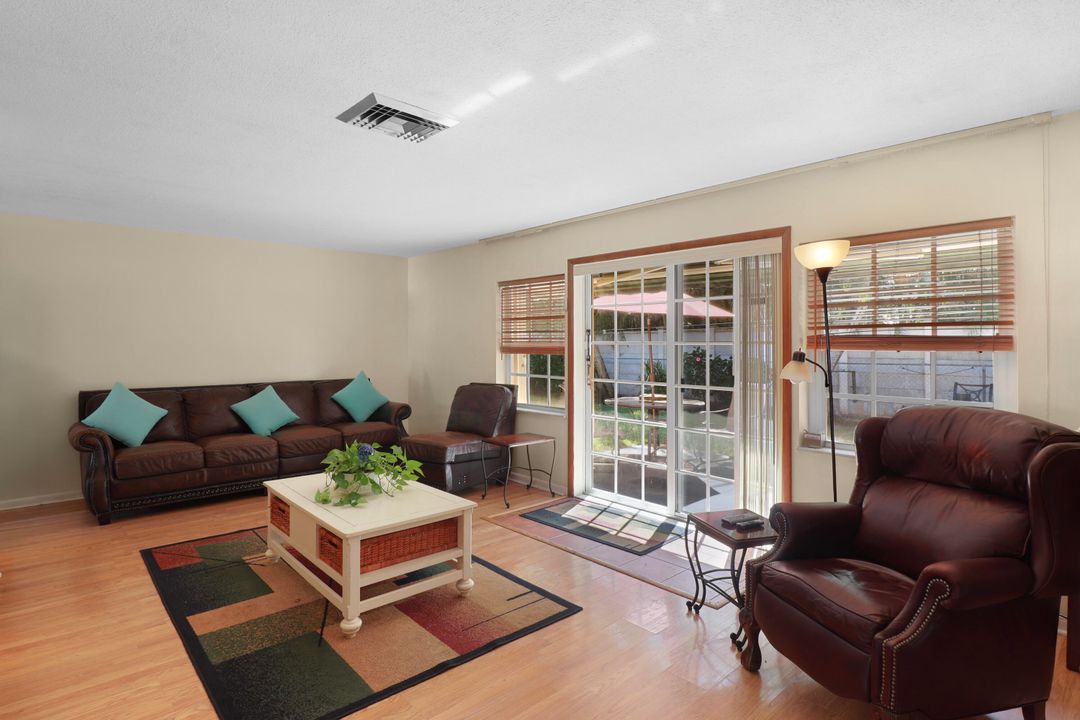 For Sale: $559,000 (4 beds, 3 baths, 2286 Square Feet)