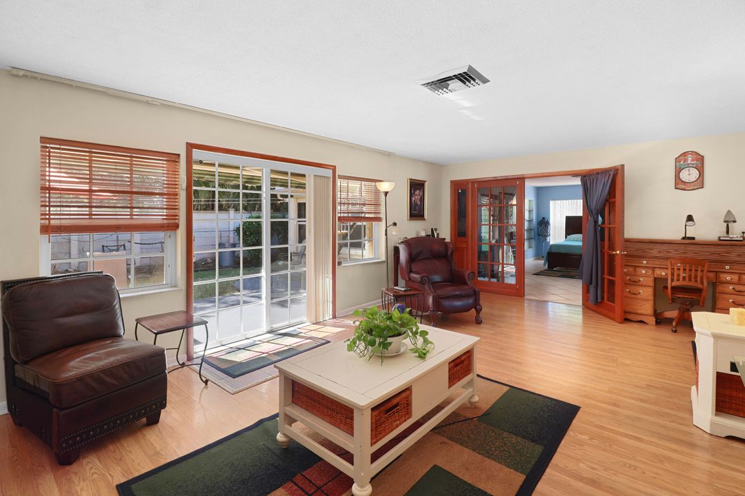 For Sale: $559,000 (4 beds, 3 baths, 2286 Square Feet)