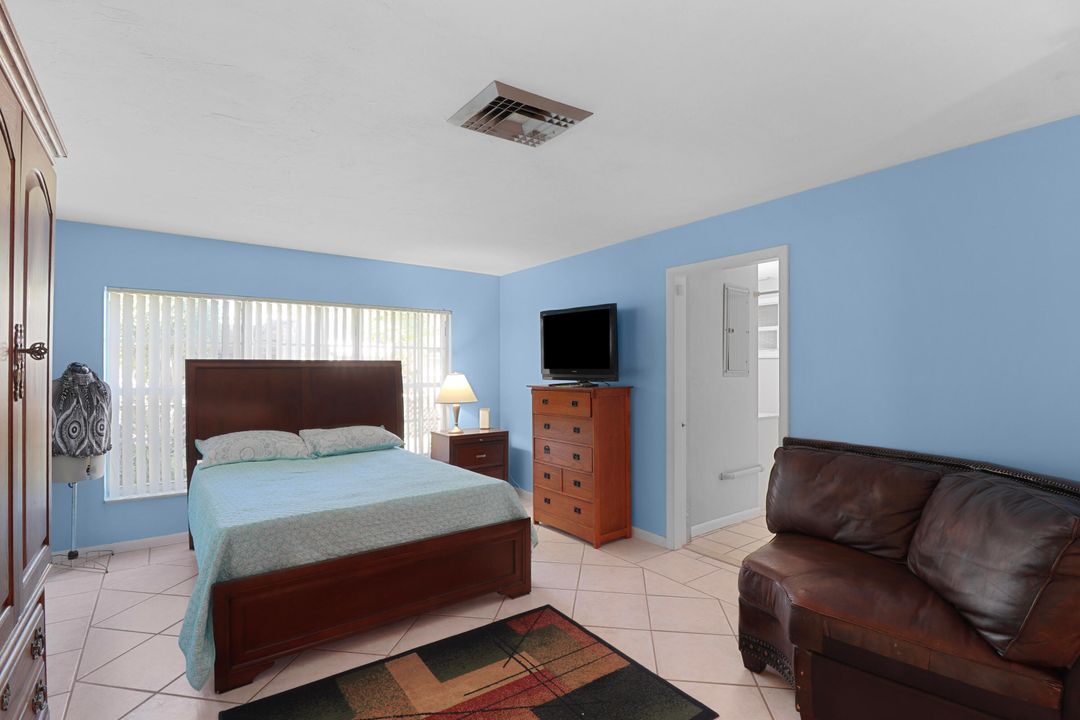 For Sale: $559,000 (4 beds, 3 baths, 2286 Square Feet)