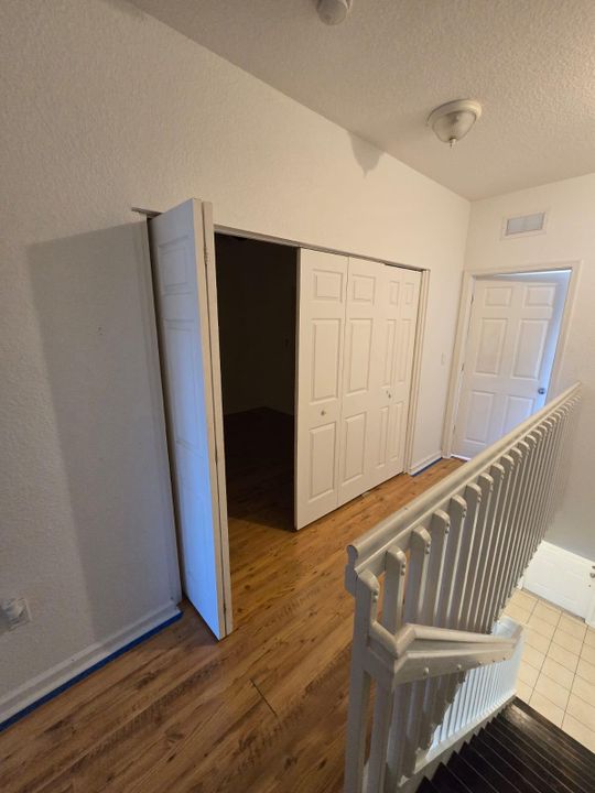 Под контрактом: $2,875 (3 спален, 2 ванн, 1404 Квадратных фут)