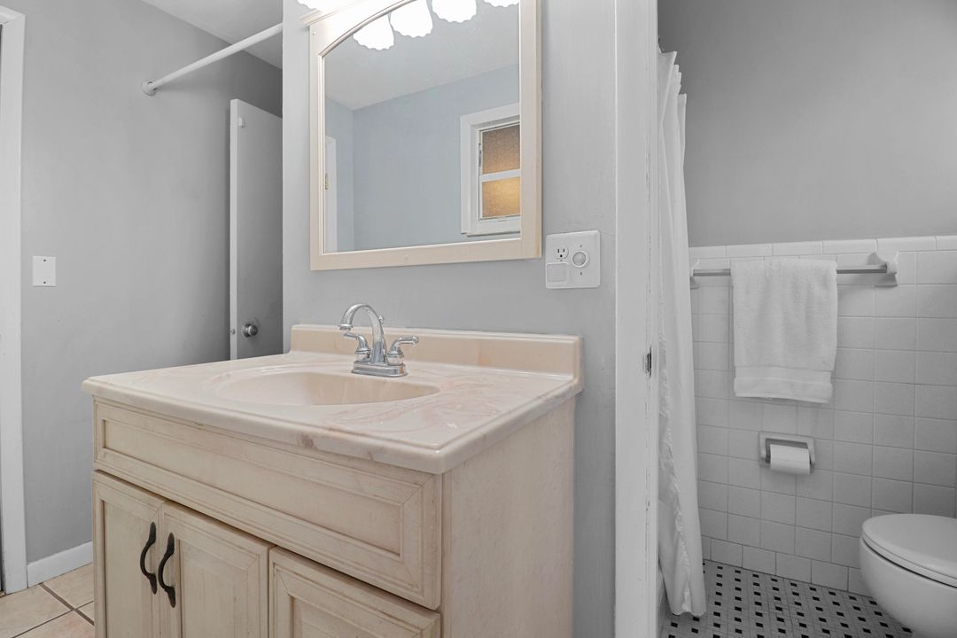 For Sale: $559,000 (4 beds, 3 baths, 2286 Square Feet)