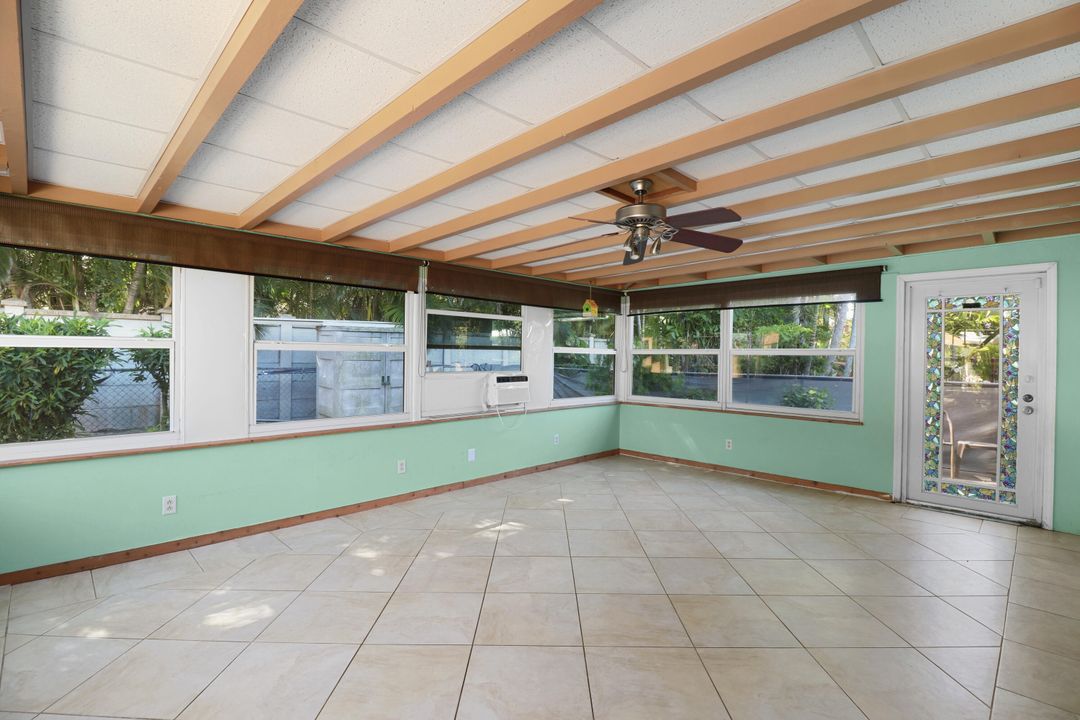 For Sale: $559,000 (4 beds, 3 baths, 2286 Square Feet)