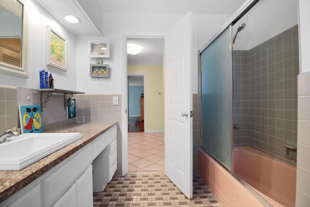 For Sale: $559,000 (4 beds, 3 baths, 2286 Square Feet)