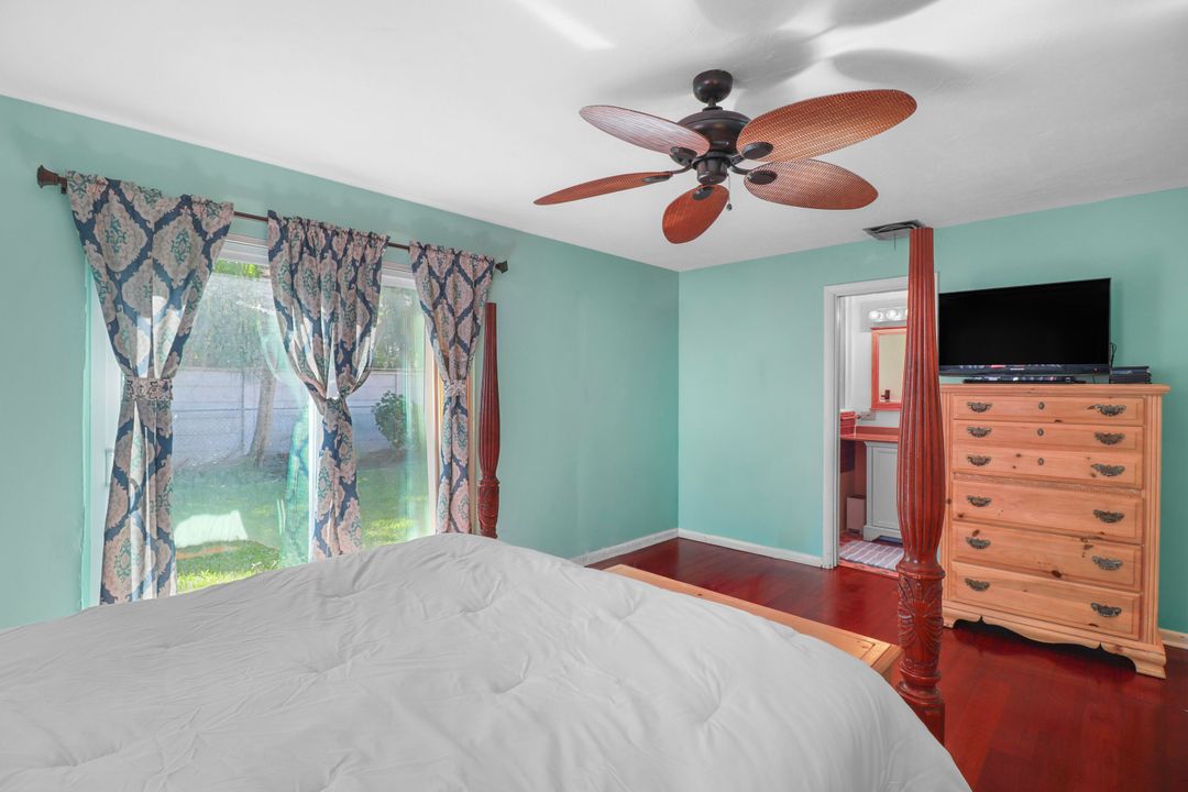 For Sale: $559,000 (4 beds, 3 baths, 2286 Square Feet)