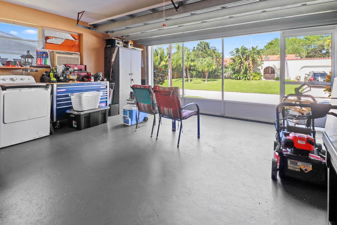 For Sale: $559,000 (4 beds, 3 baths, 2286 Square Feet)