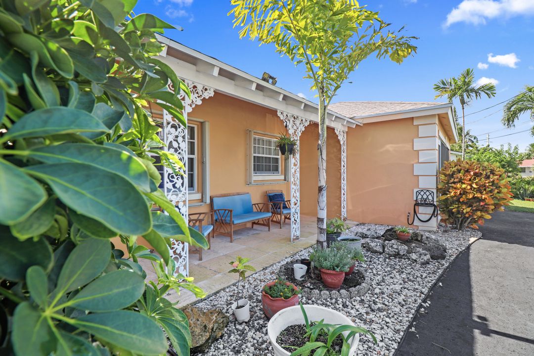 For Sale: $559,000 (4 beds, 3 baths, 2286 Square Feet)