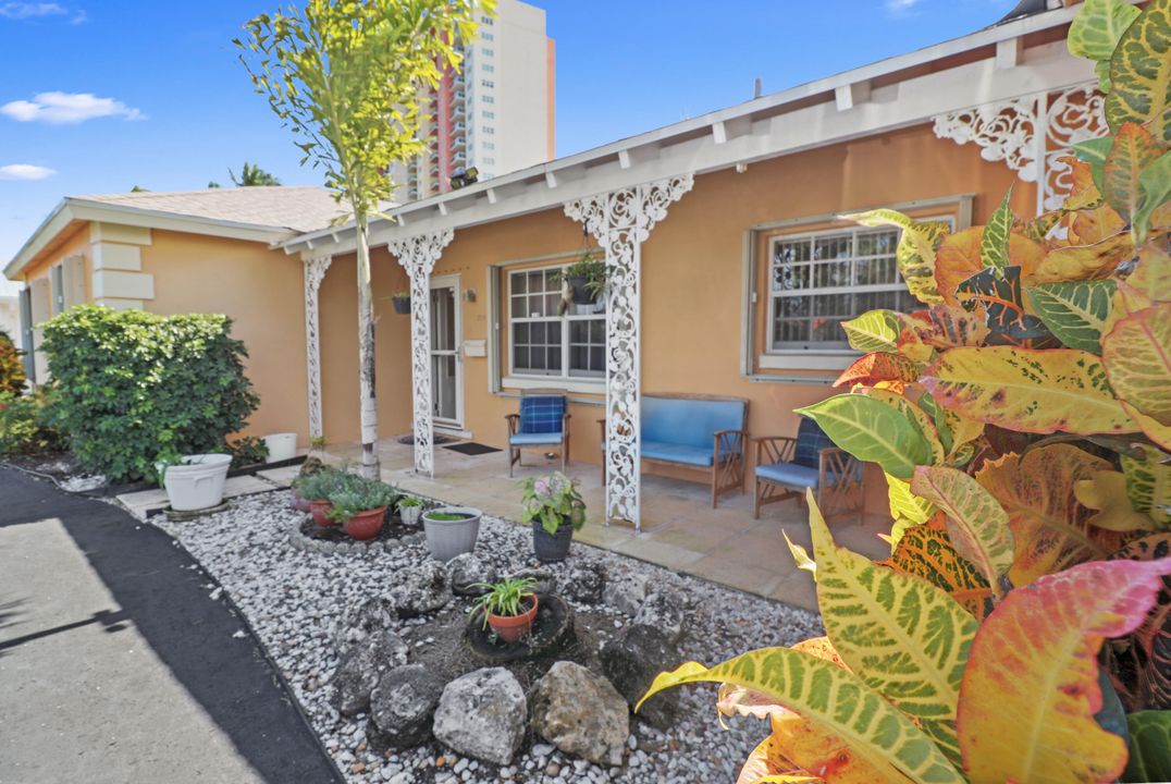 For Sale: $559,000 (4 beds, 3 baths, 2286 Square Feet)