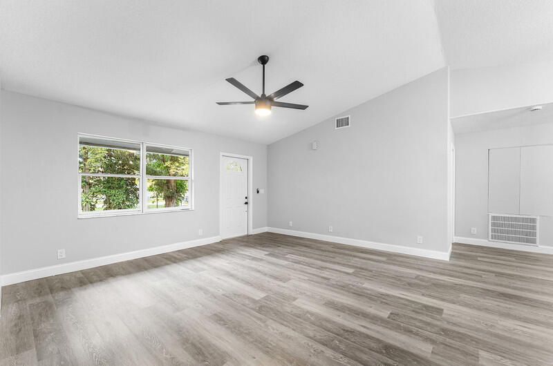 En Venta: $560,000 (3 camas, 2 baños, 1260 Pies cuadrados)