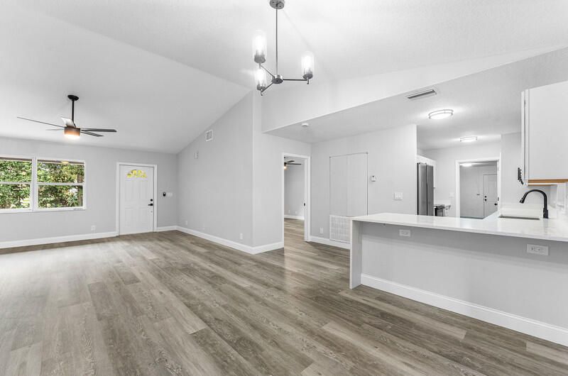 En Venta: $560,000 (3 camas, 2 baños, 1260 Pies cuadrados)