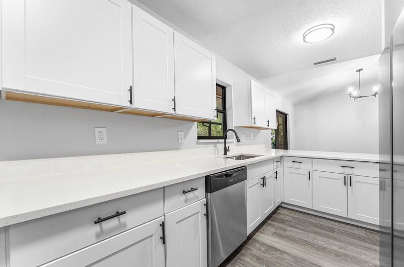 En Venta: $560,000 (3 camas, 2 baños, 1260 Pies cuadrados)