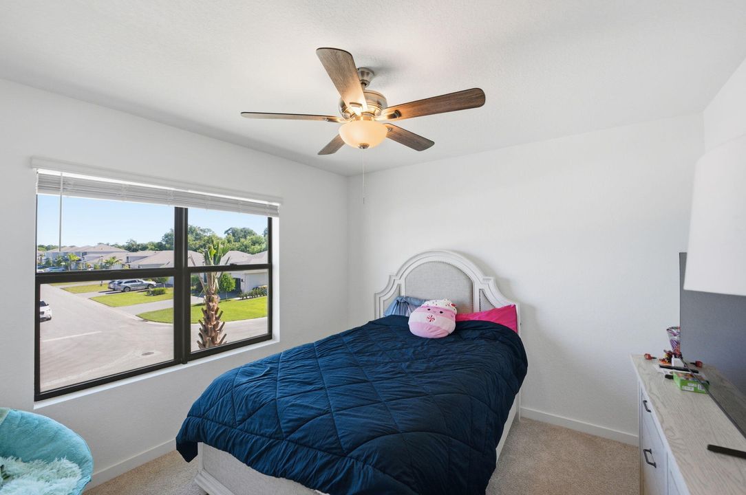 For Sale: $659,999 (5 beds, 3 baths, 2593 Square Feet)