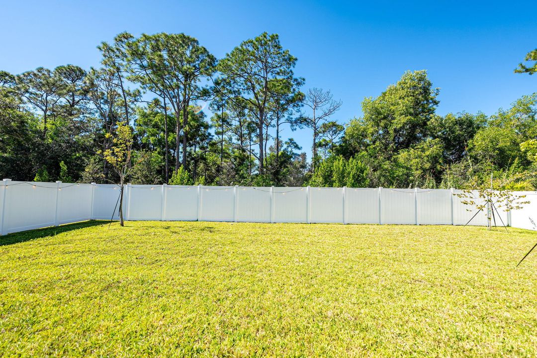 For Sale: $659,999 (5 beds, 3 baths, 2593 Square Feet)