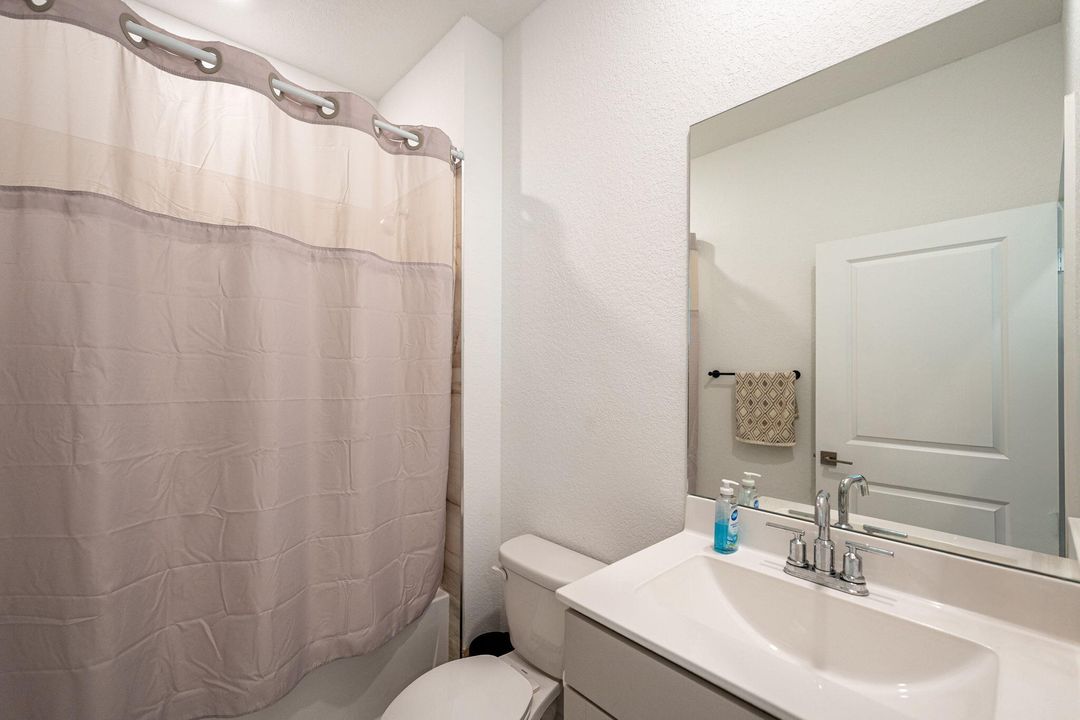 For Sale: $659,999 (5 beds, 3 baths, 2593 Square Feet)