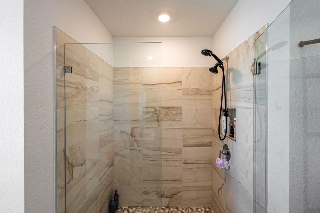 For Sale: $659,999 (5 beds, 3 baths, 2593 Square Feet)