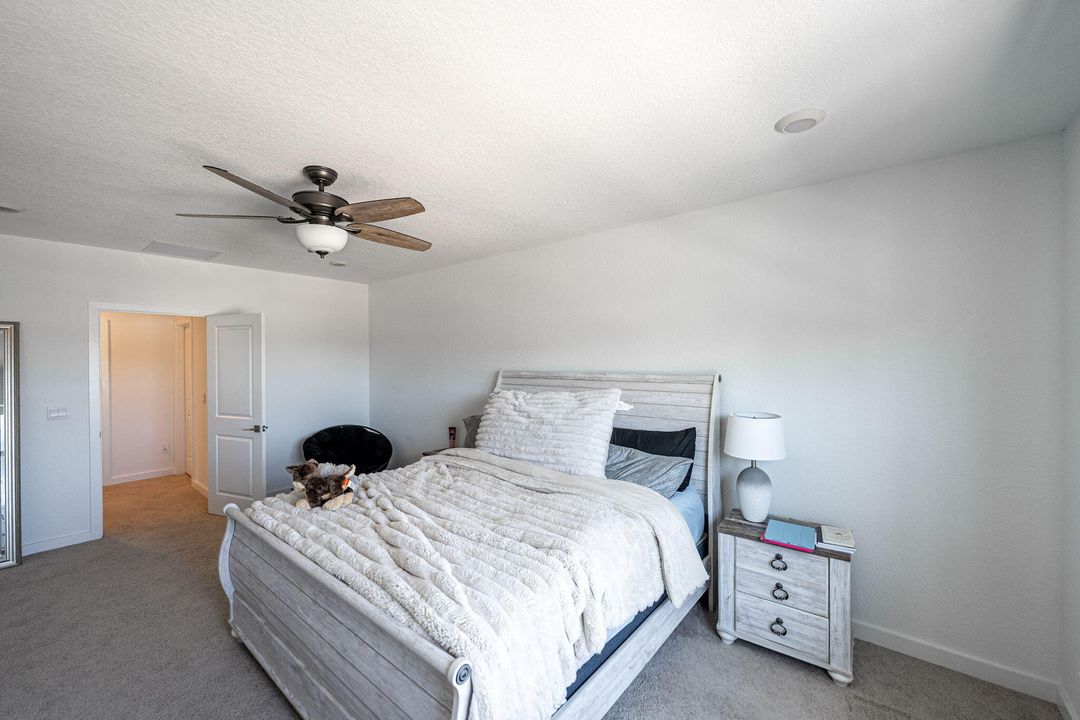 For Sale: $659,999 (5 beds, 3 baths, 2593 Square Feet)