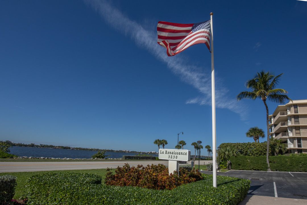 For Sale: $850,000 (2 beds, 2 baths, 1176 Square Feet)