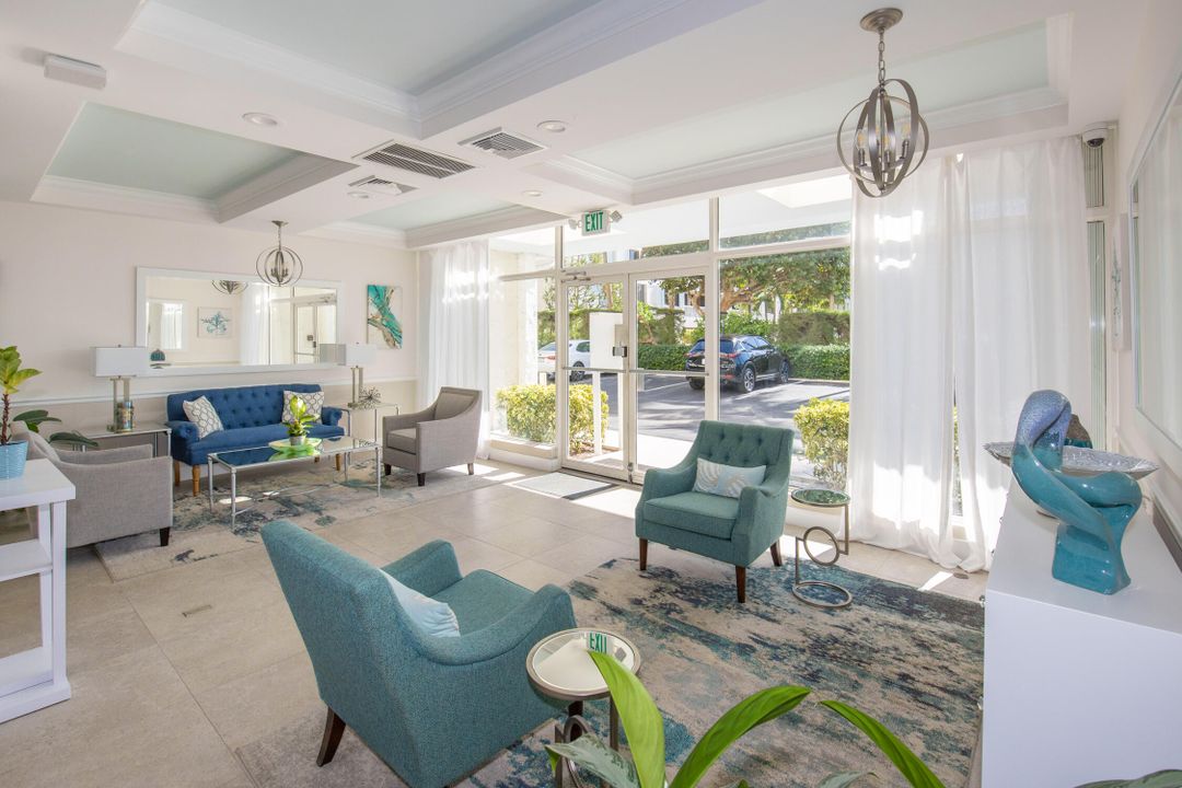 For Sale: $850,000 (2 beds, 2 baths, 1176 Square Feet)