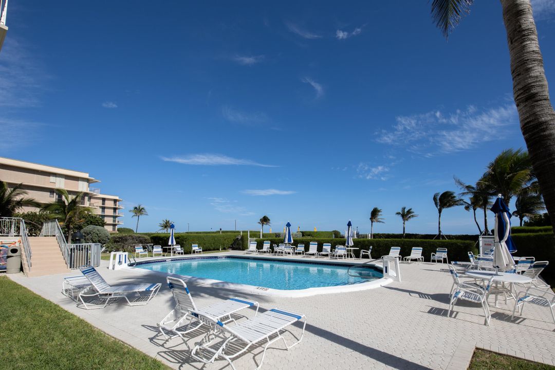 For Sale: $850,000 (2 beds, 2 baths, 1176 Square Feet)