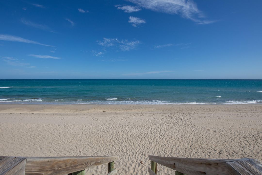 For Sale: $850,000 (2 beds, 2 baths, 1176 Square Feet)