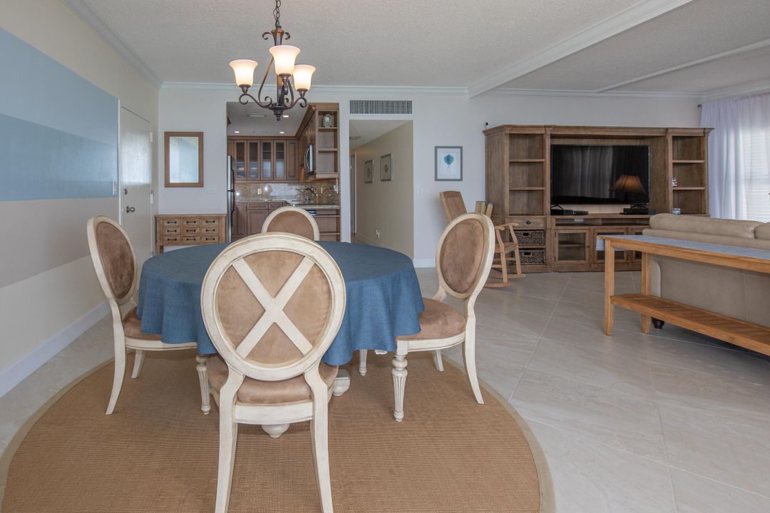 For Sale: $850,000 (2 beds, 2 baths, 1176 Square Feet)