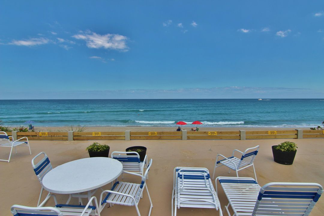 For Sale: $850,000 (2 beds, 2 baths, 1176 Square Feet)