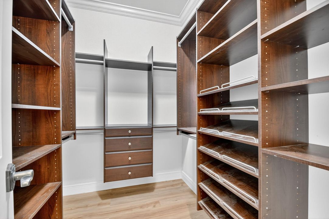 For Rent: $12,500 (4 beds, 4 baths, 4178 Square Feet)