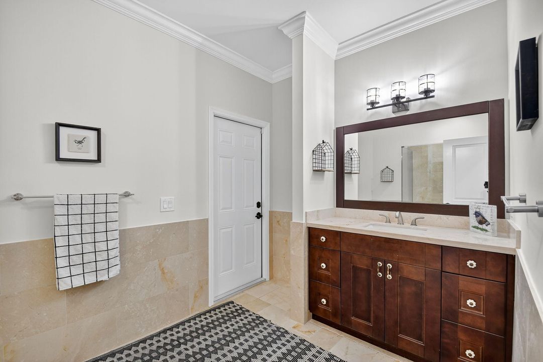 For Rent: $12,500 (4 beds, 4 baths, 4178 Square Feet)