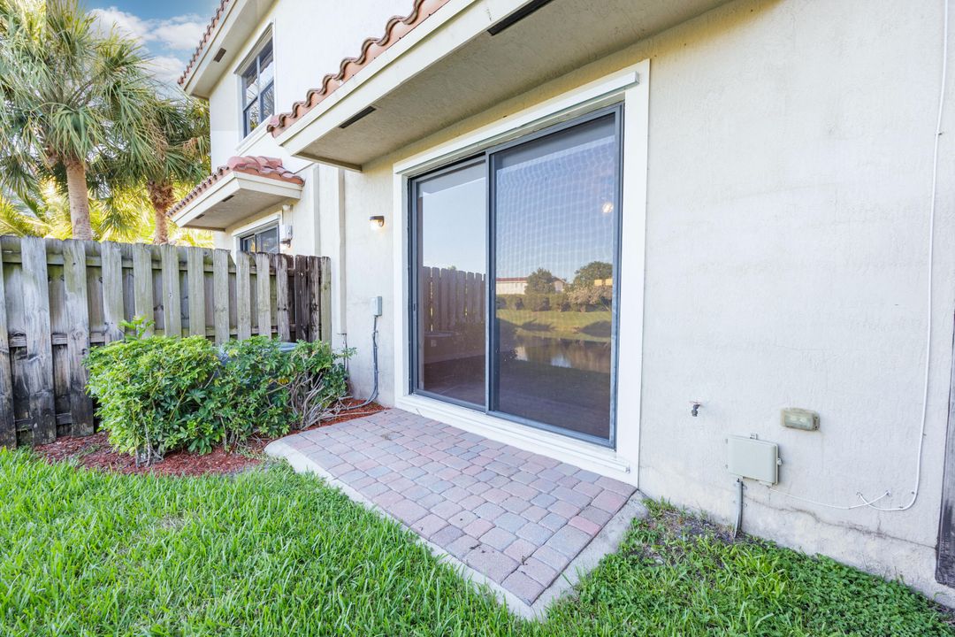 For Rent: $3,000 (3 beds, 2 baths, 1505 Square Feet)