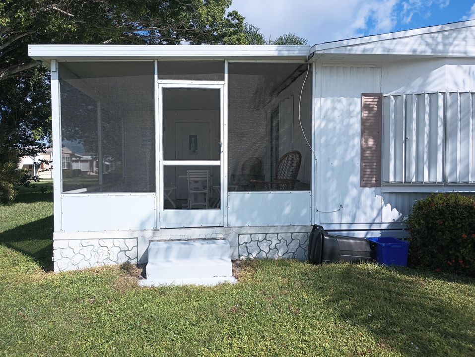 For Sale: $45,000 (2 beds, 2 baths, 1170 Square Feet)