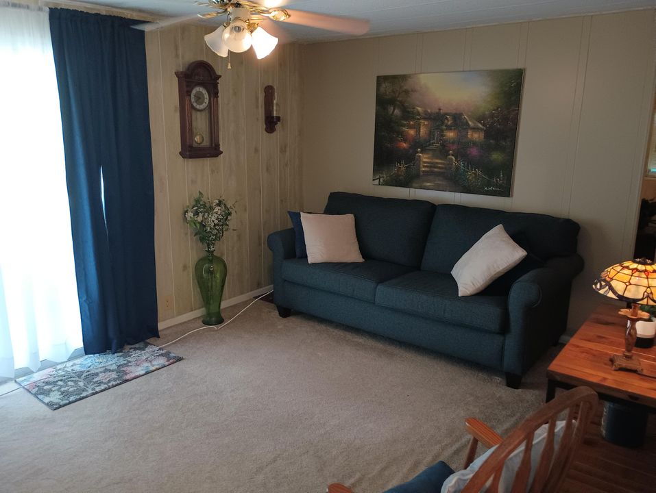For Sale: $45,000 (2 beds, 2 baths, 1170 Square Feet)