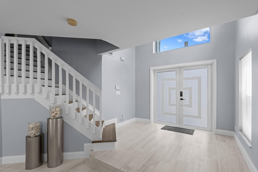 待售: $720,000 (5 贝兹, 2 浴室, 2334 平方英尺)