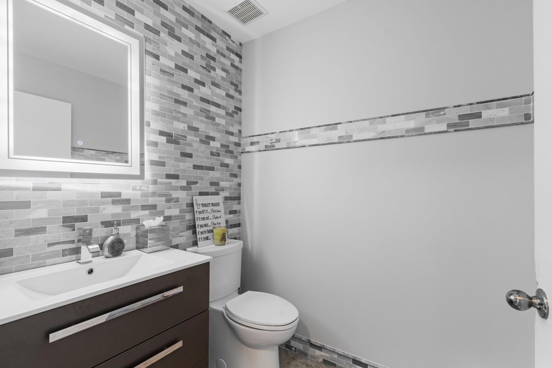 待售: $720,000 (5 贝兹, 2 浴室, 2334 平方英尺)