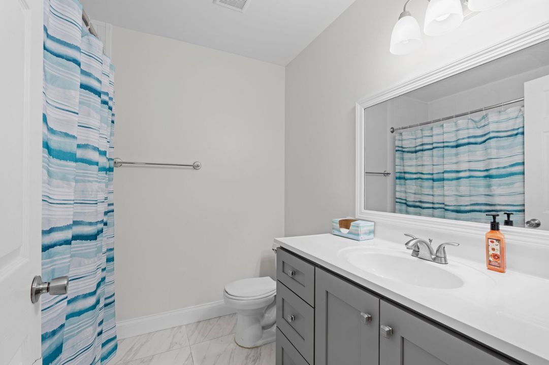 待售: $720,000 (5 贝兹, 2 浴室, 2334 平方英尺)