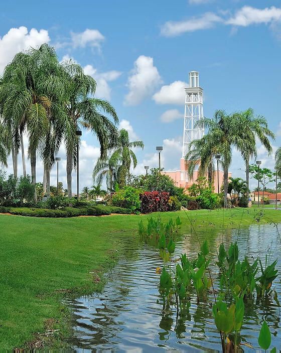 待售: $720,000 (5 贝兹, 2 浴室, 2334 平方英尺)