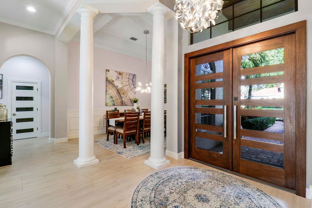 Под контрактом: $2,199,000 (6 спален, 6 ванн, 4326 Квадратных фут)